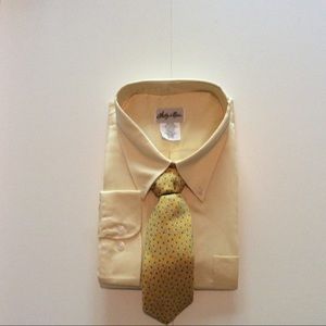 🔵 BUY 1️⃣ GET 1️⃣ FREE C&M Sleeve Shirt